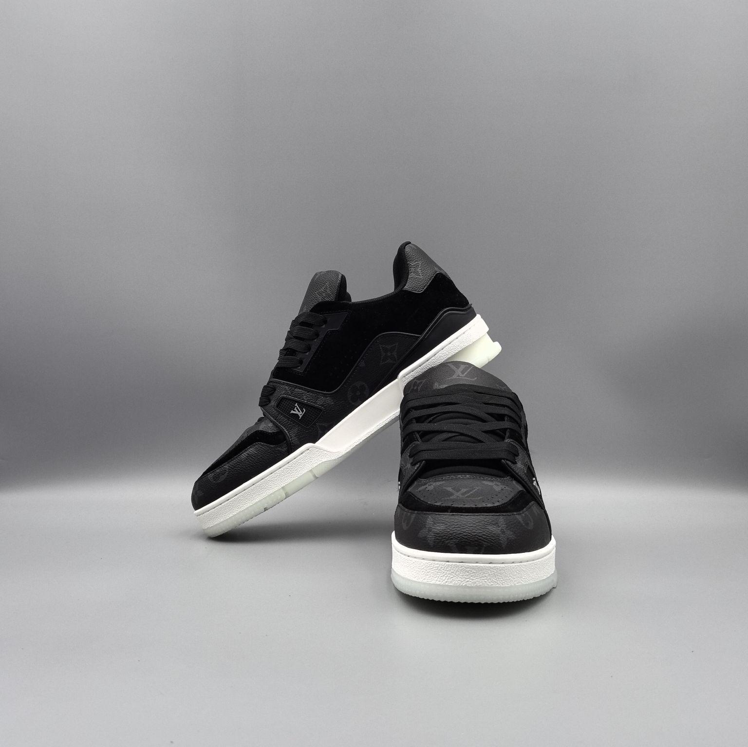 UA LV Trainer Sneaker
