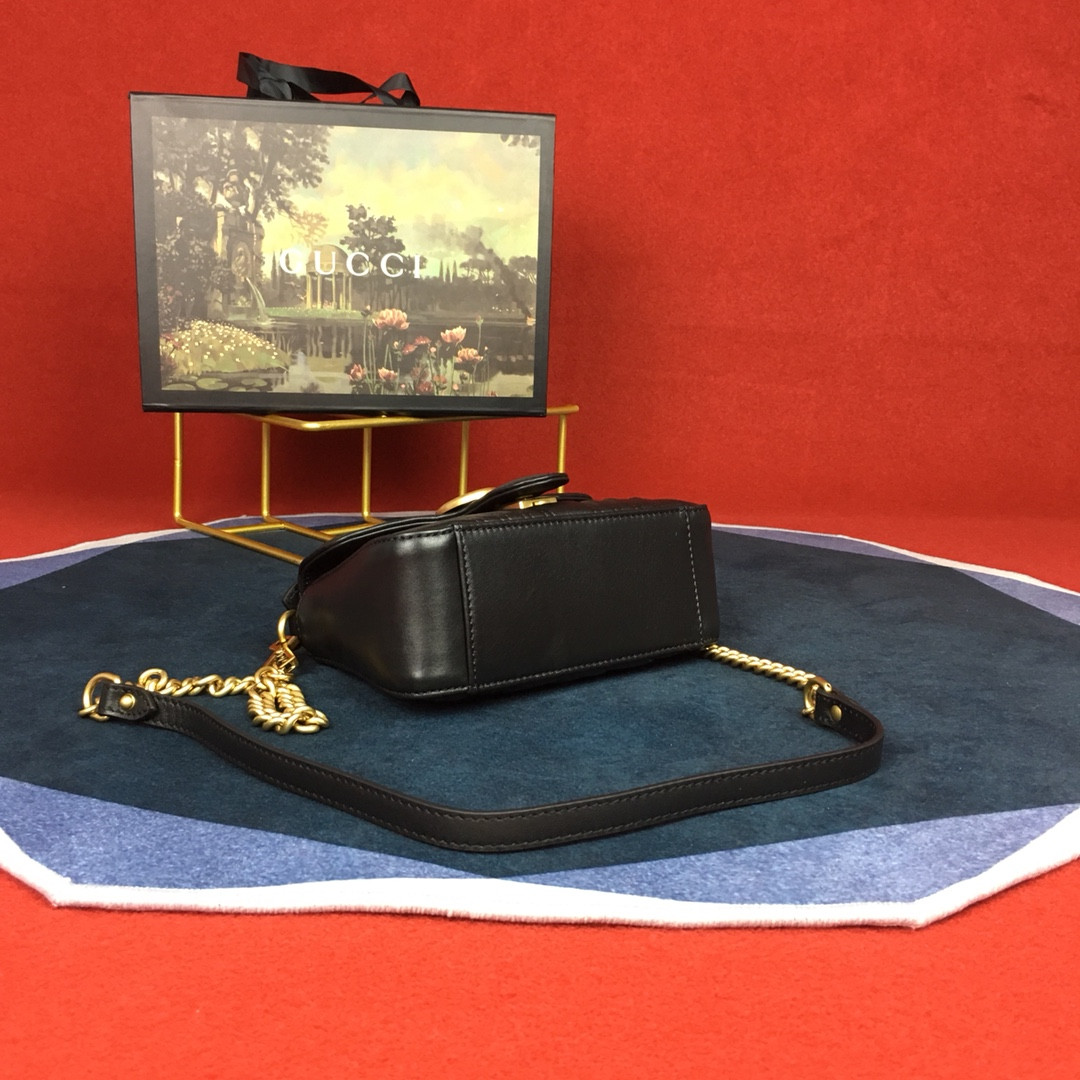 G*u*i gg marmont matelassÉ mini bag black 21.6 x12.7 x 6.4cm