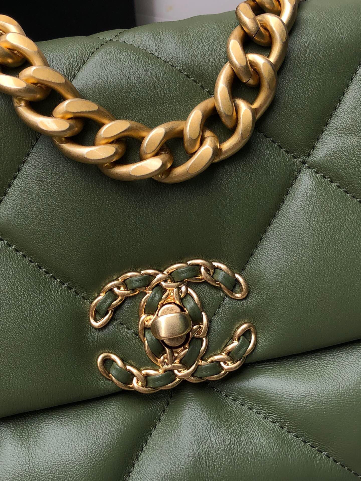 Ch*el 19 handbag shiny leather, gold-tone 16×26×9cm
