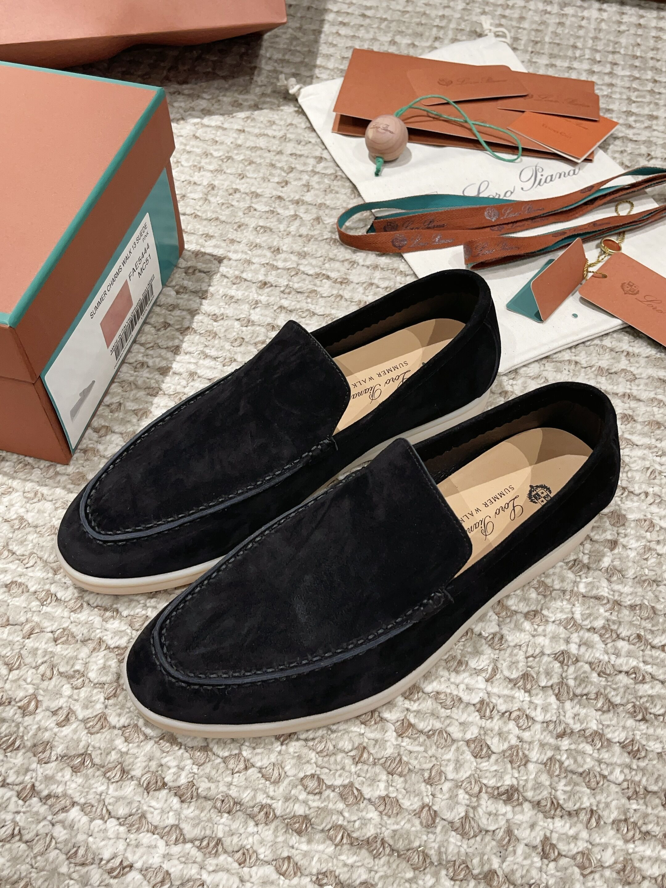 ua L**o p*ana summer walk loafers