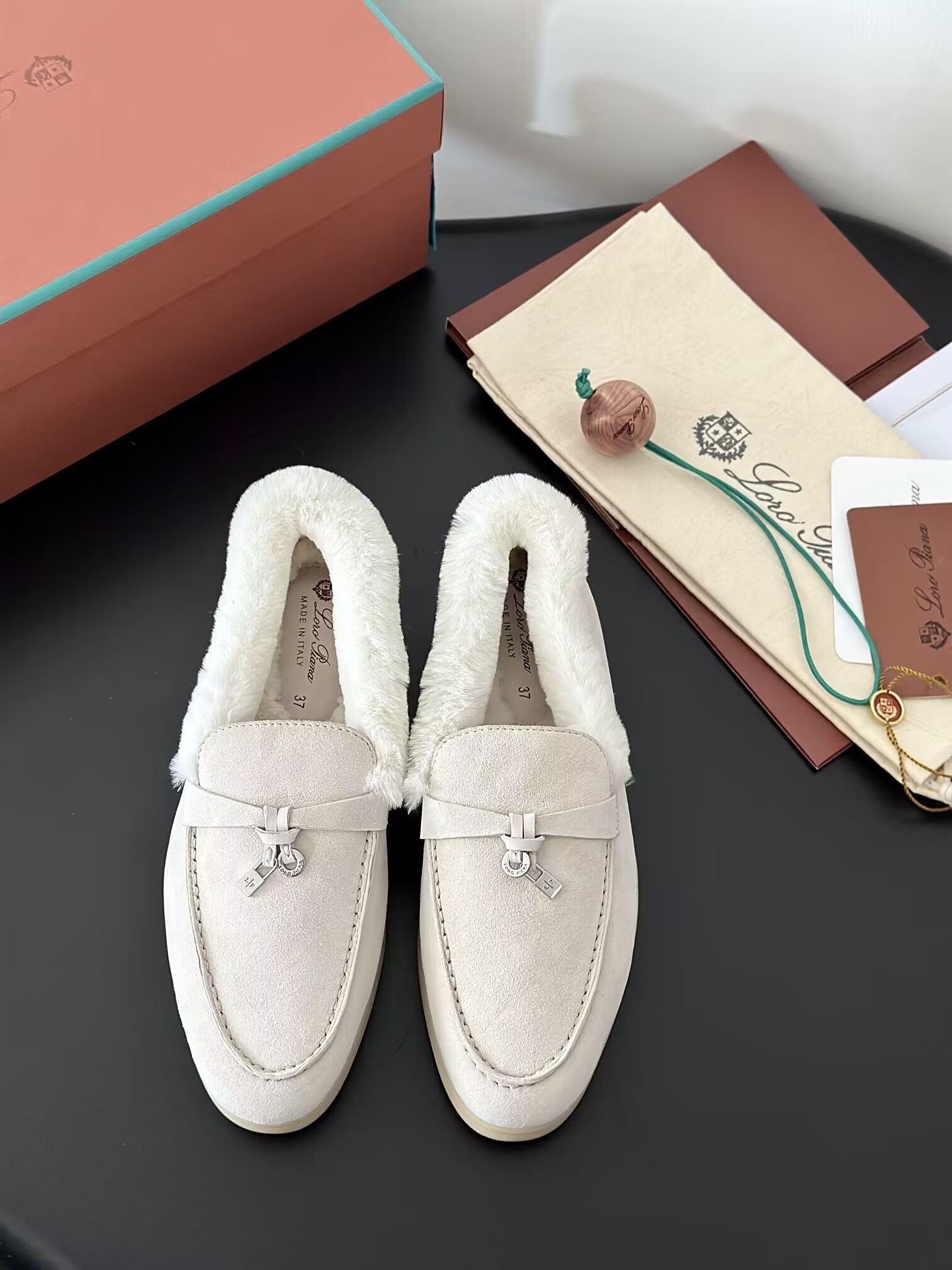 ua L**o p*ana summer charms walk loafers