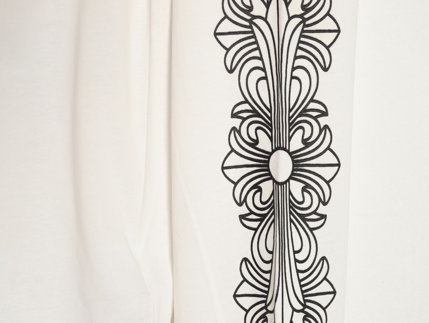 Ch**me He**ts 25fw long-sleeved t-shirt