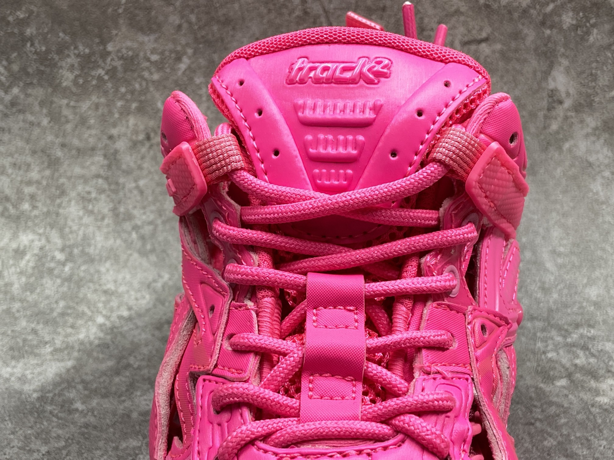 Balenciga Track 5.0 Peach Red