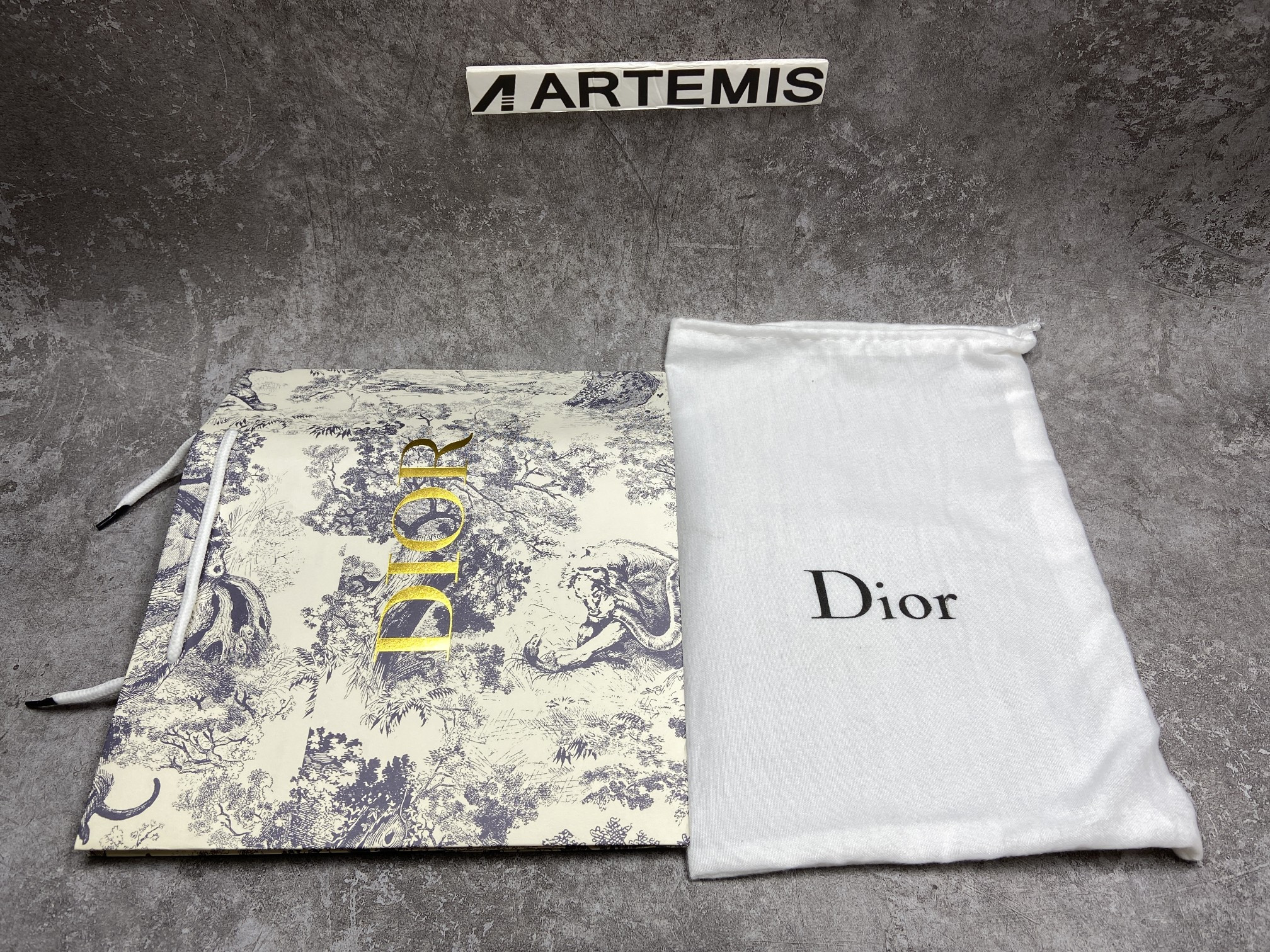 D*or d connect white neoprene