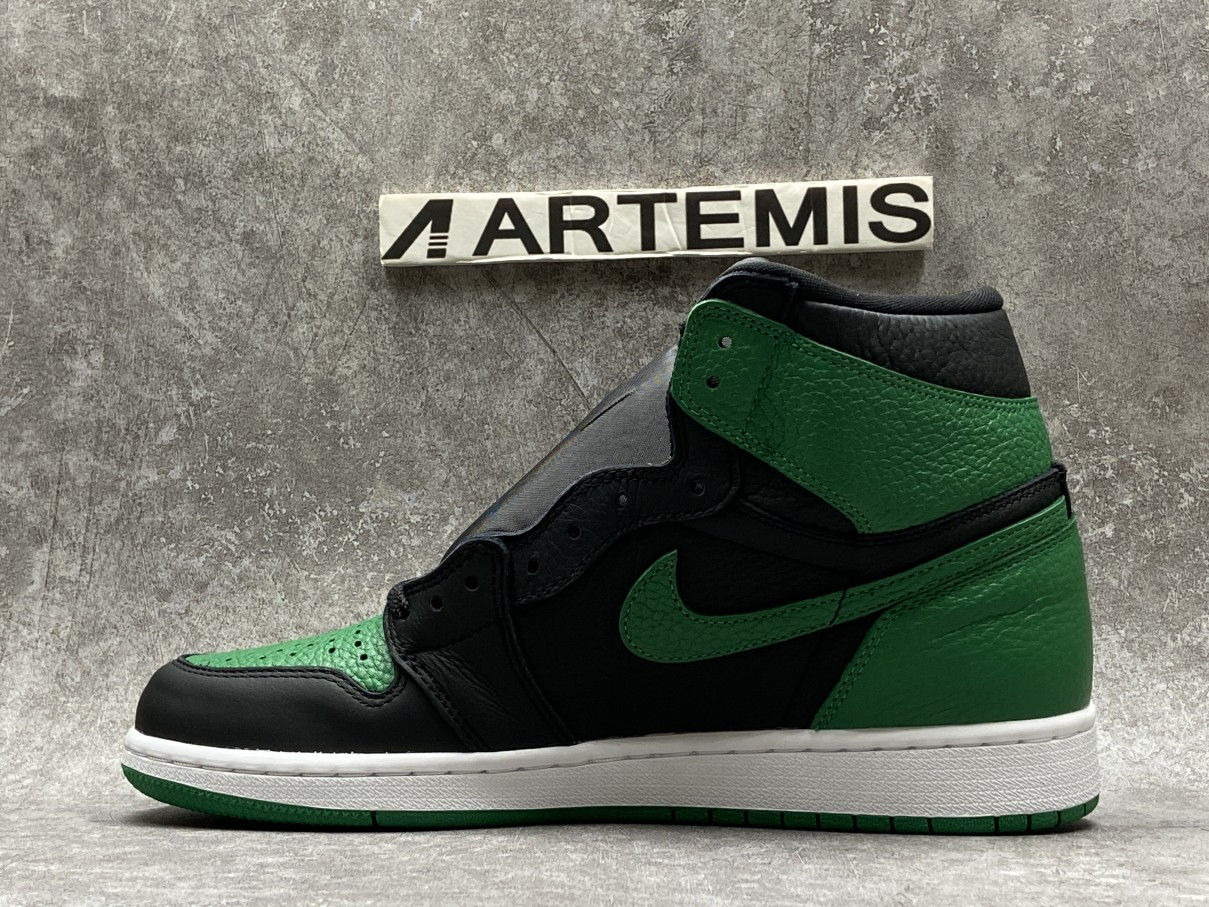 Air Jordan 1 Retro High Pine Green Black