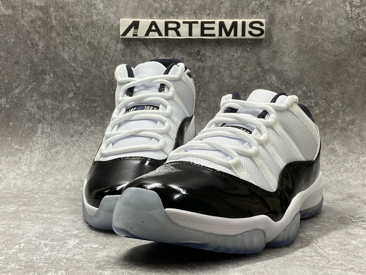 Air Jordan 11 Retro Low Concord