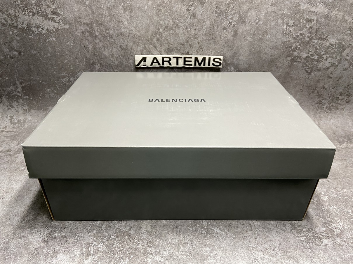 Balenciga Track 5.0 Burgundy Red