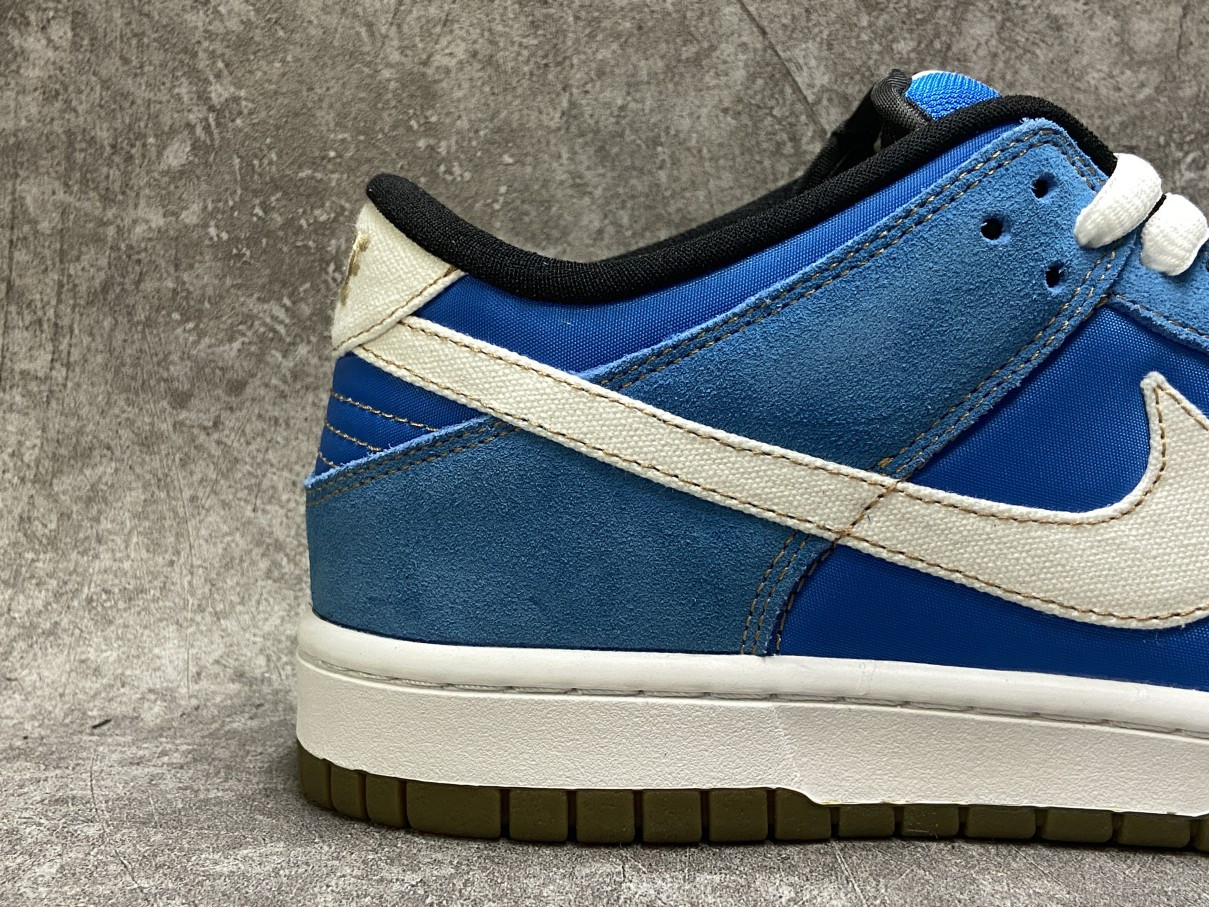 Nike Dunk SB Low Street Fighter Chun Li