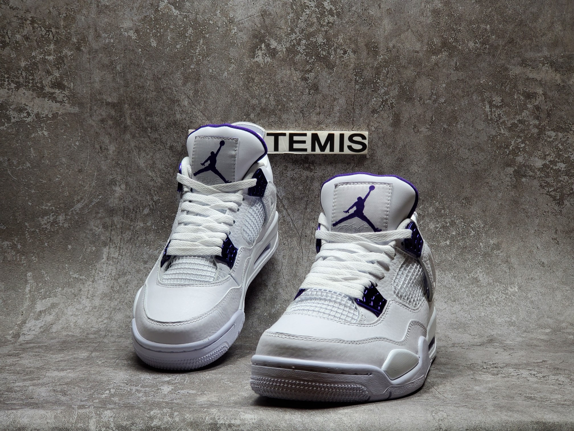 Air Jordan 4 Retro Metallic Purple