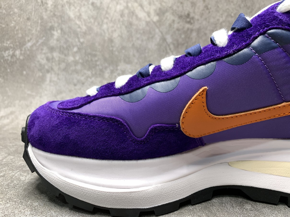 Nike Vaporwaffle Sacai Dark Iris