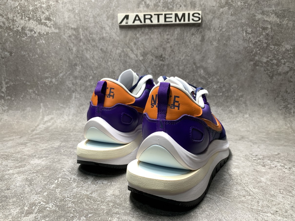 Nike Vaporwaffle Sacai Dark Iris