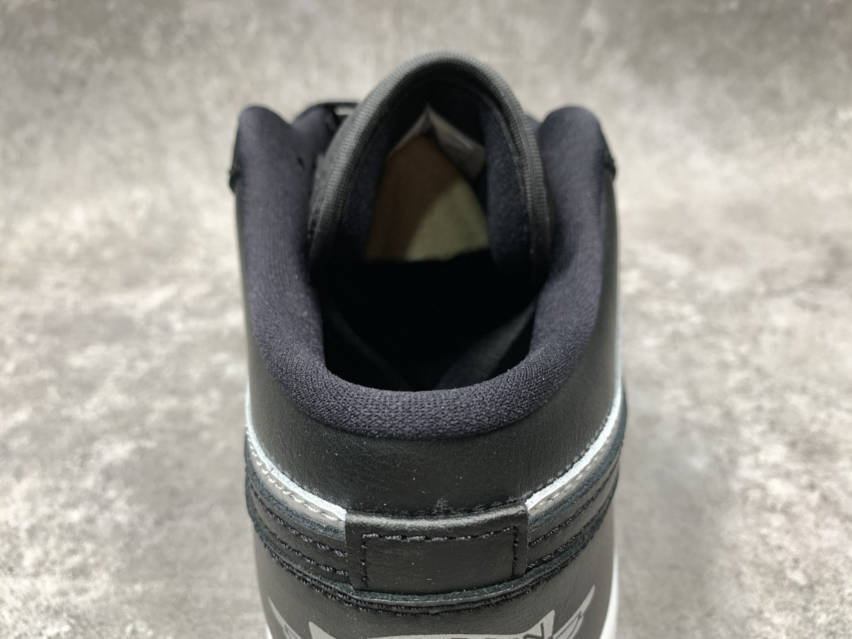 Air Jordan 1 Low SE Black Metallic Silver