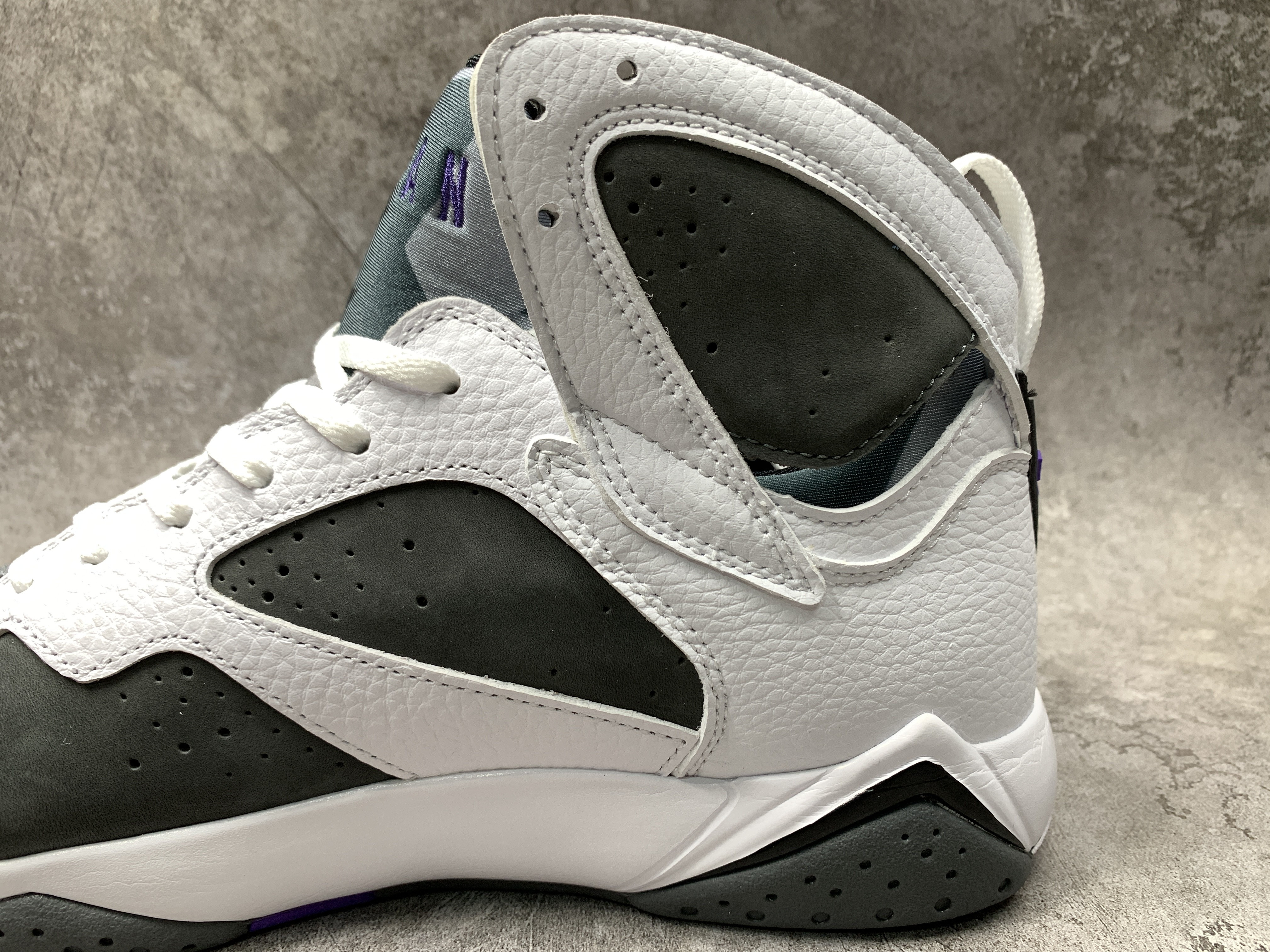 Air Jordan 7 Retro Flint (2021)
