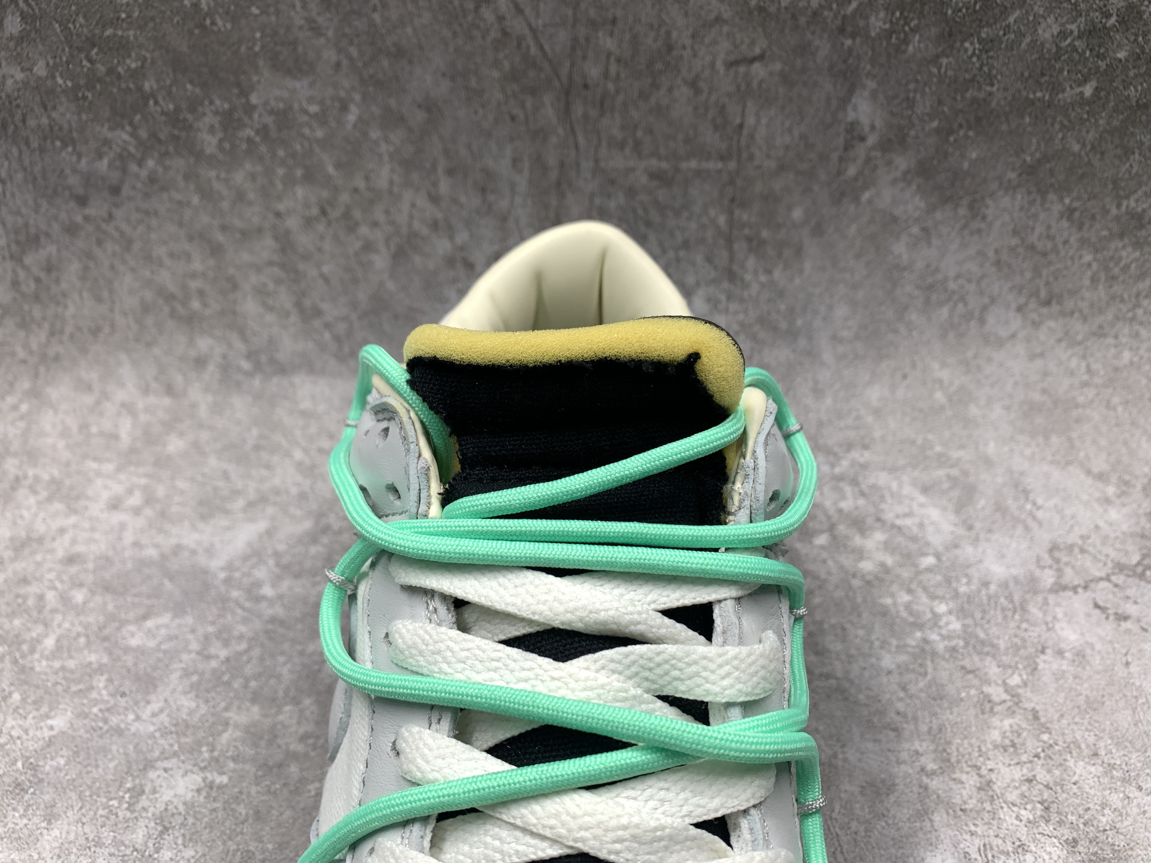 Nike Dunk Low x Off-White  