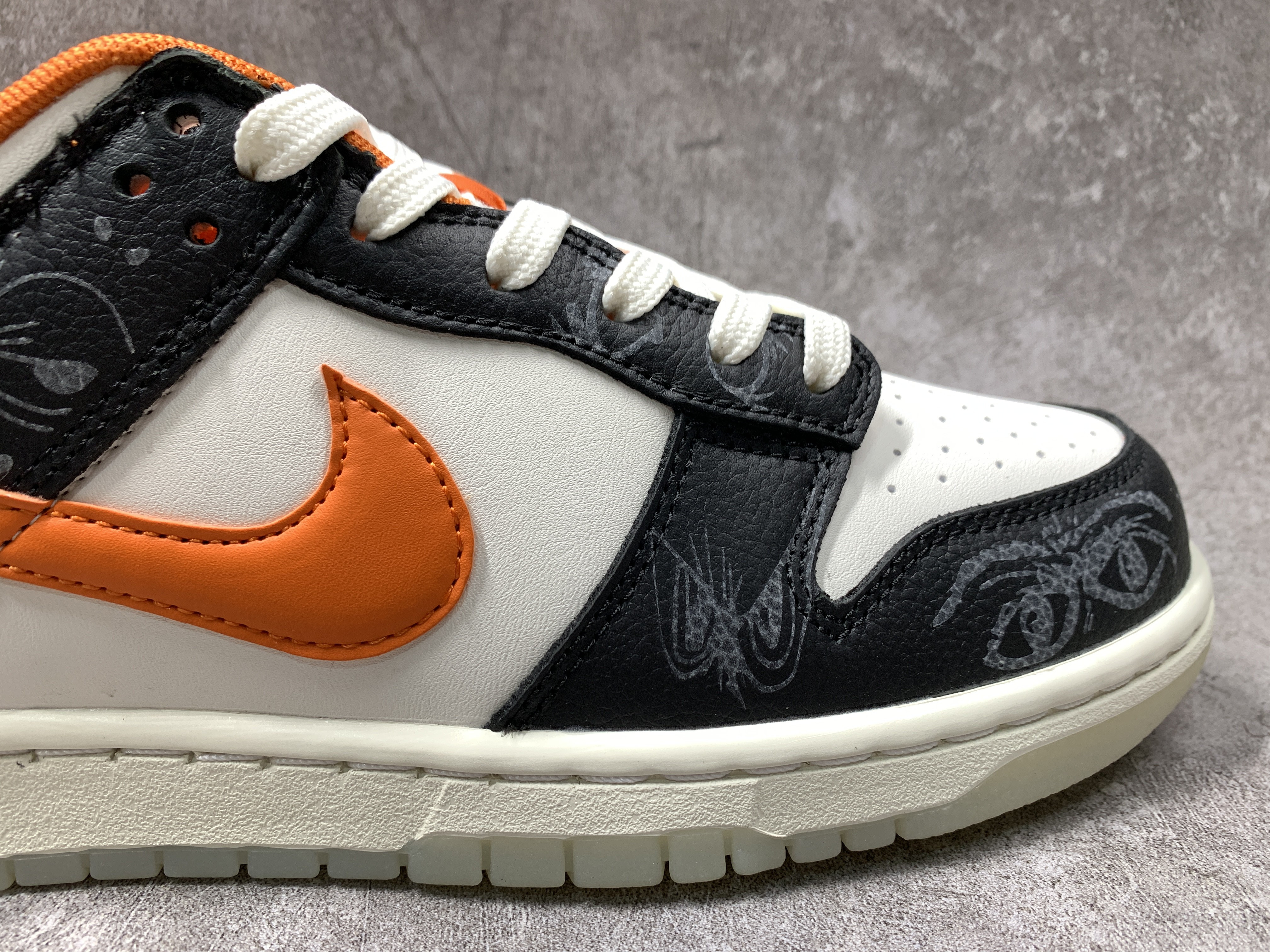 Nike Dunk Low Halloween
