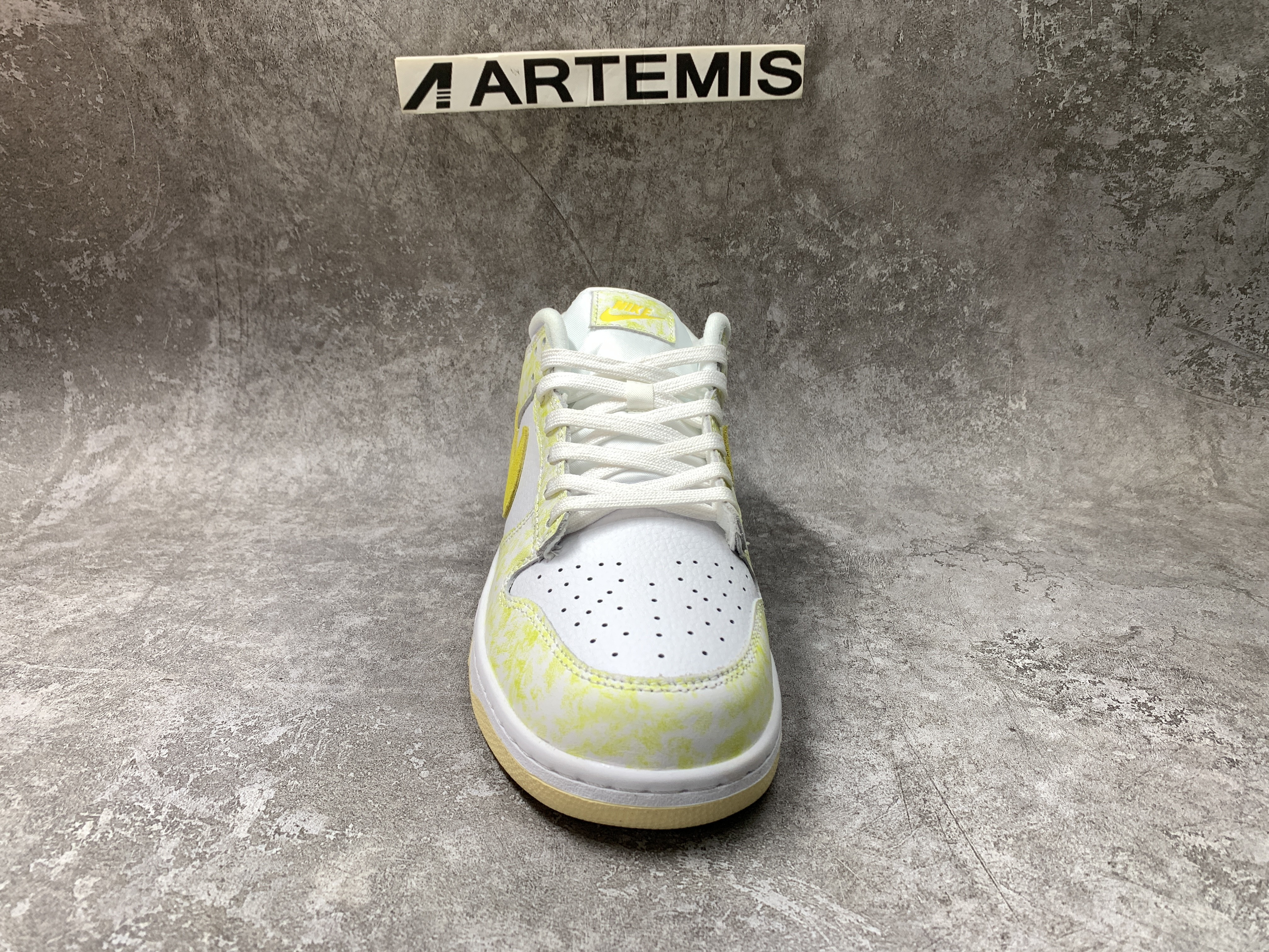 Nike Dunk Low Yellow Strike