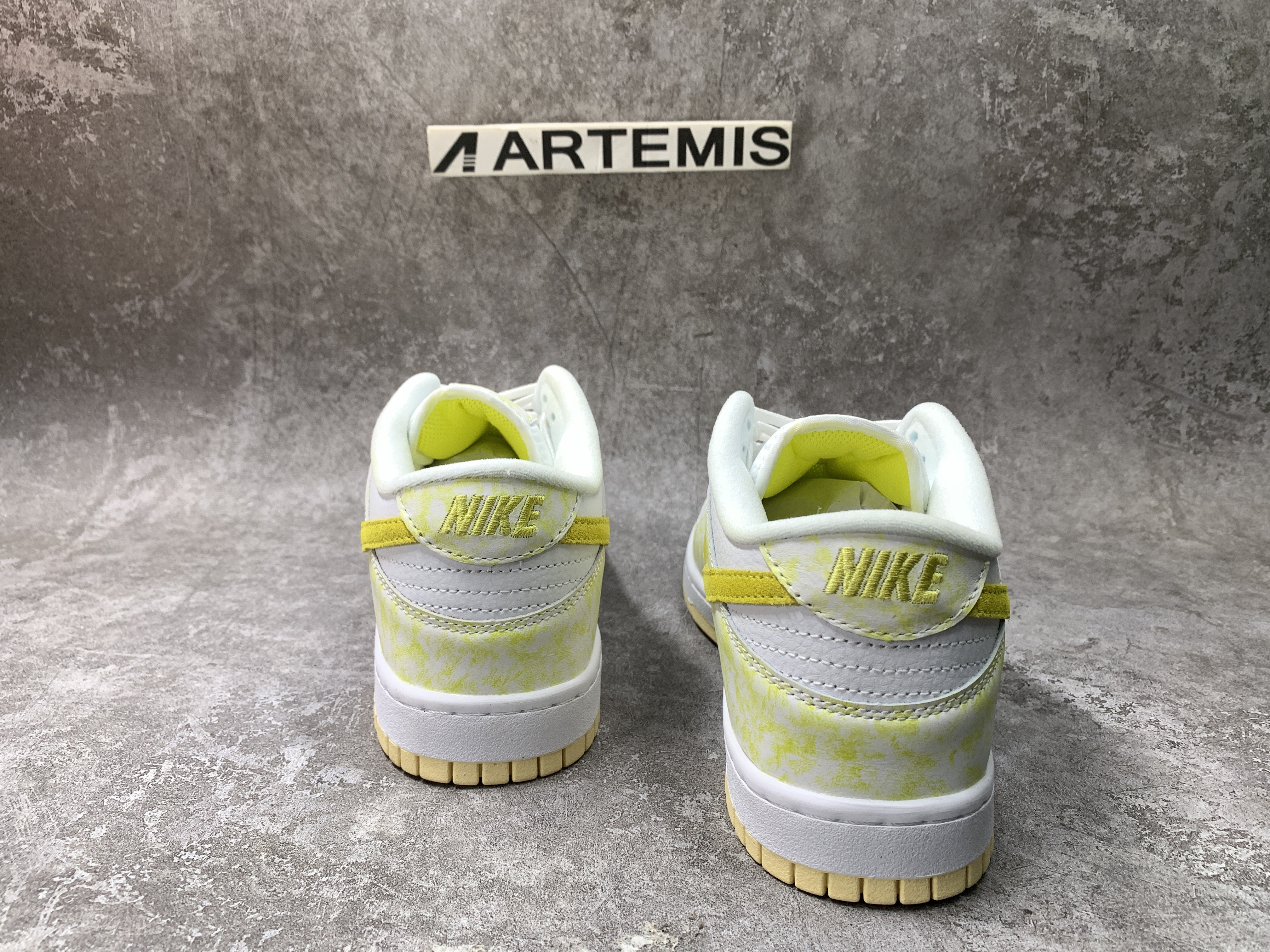 Nike Dunk Low Yellow Strike