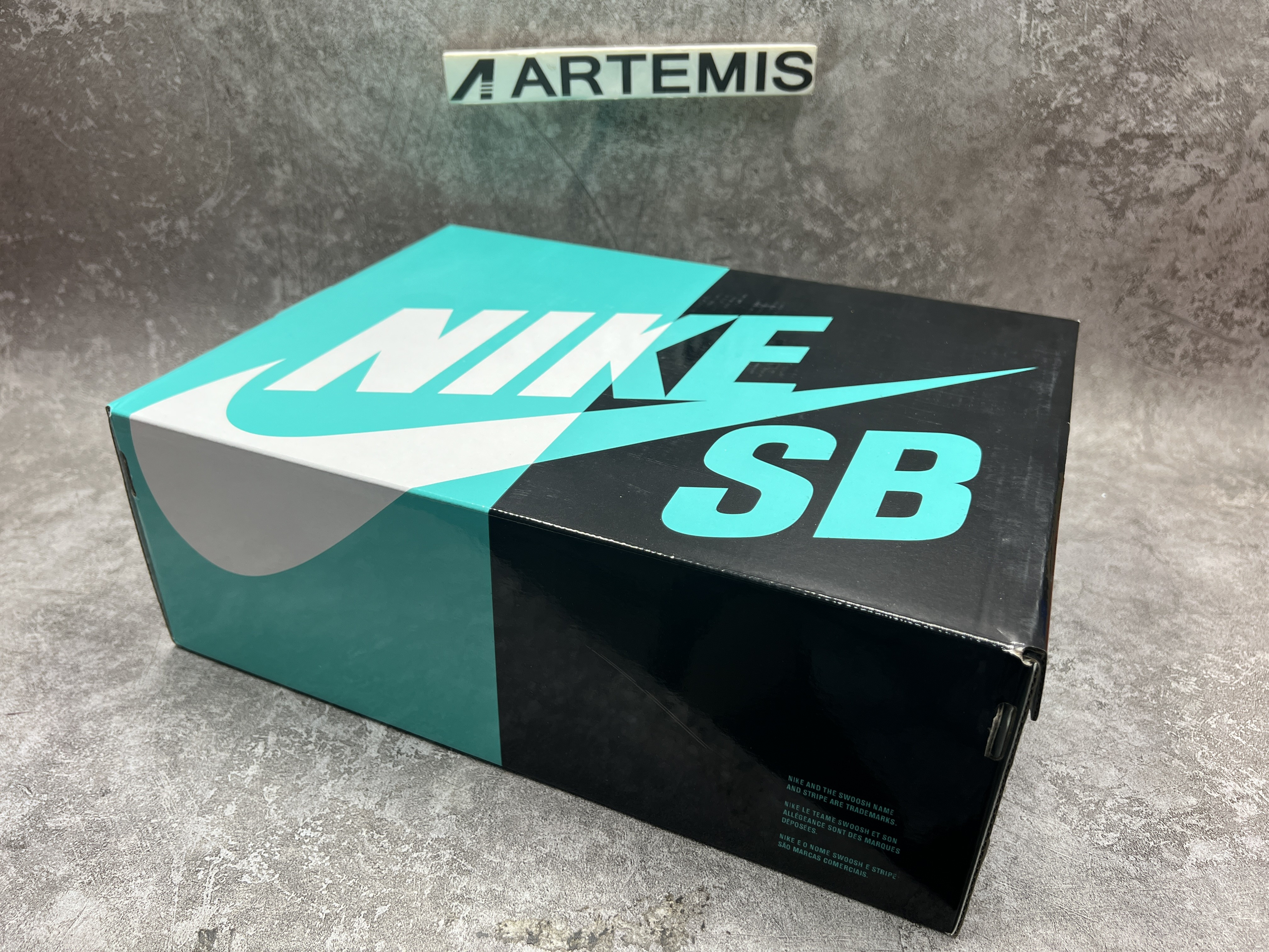Nike SB Dunk High Kevin Bradley