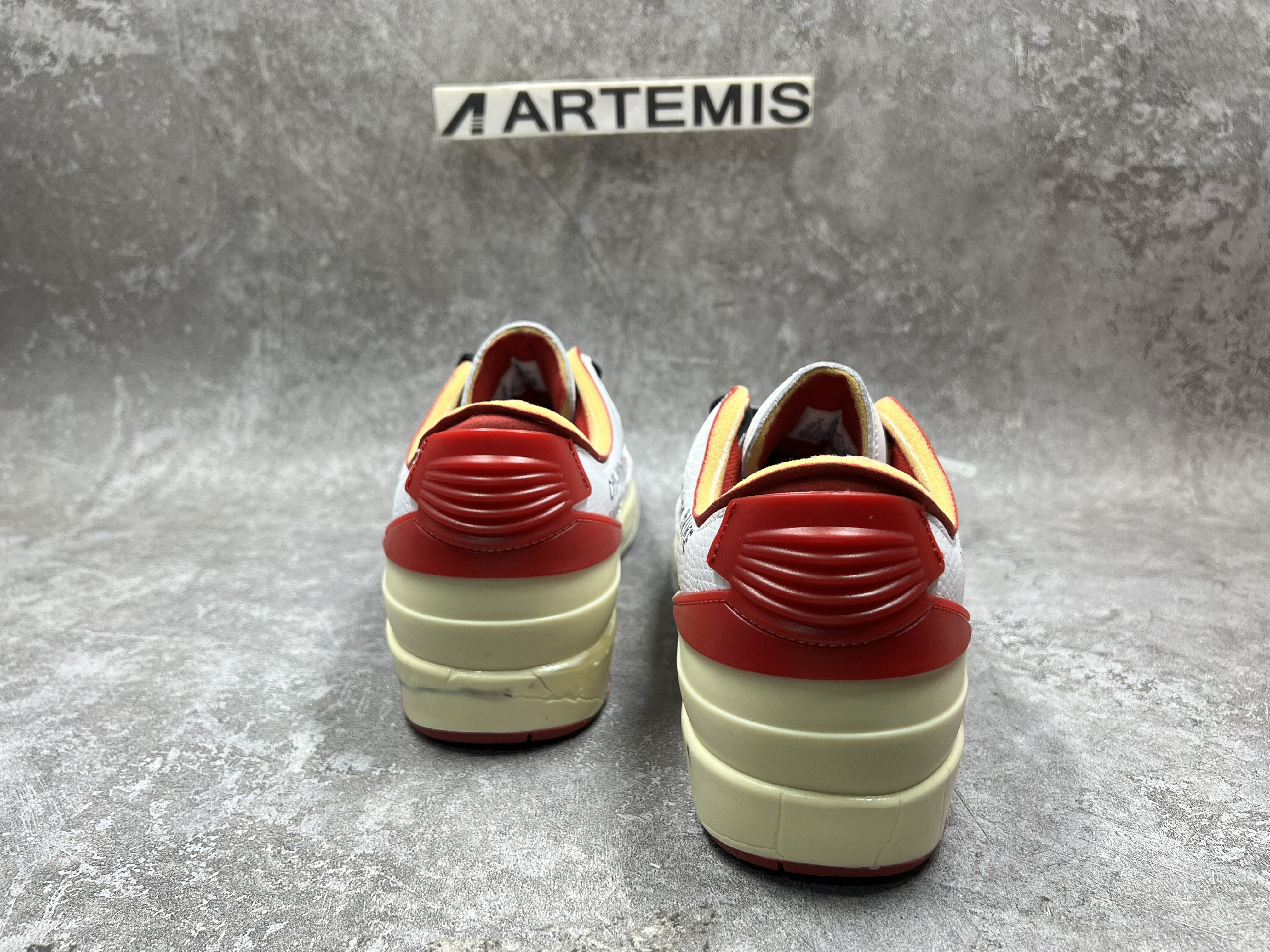 Air Jordan 2 Retro Low SP Off-White White Red