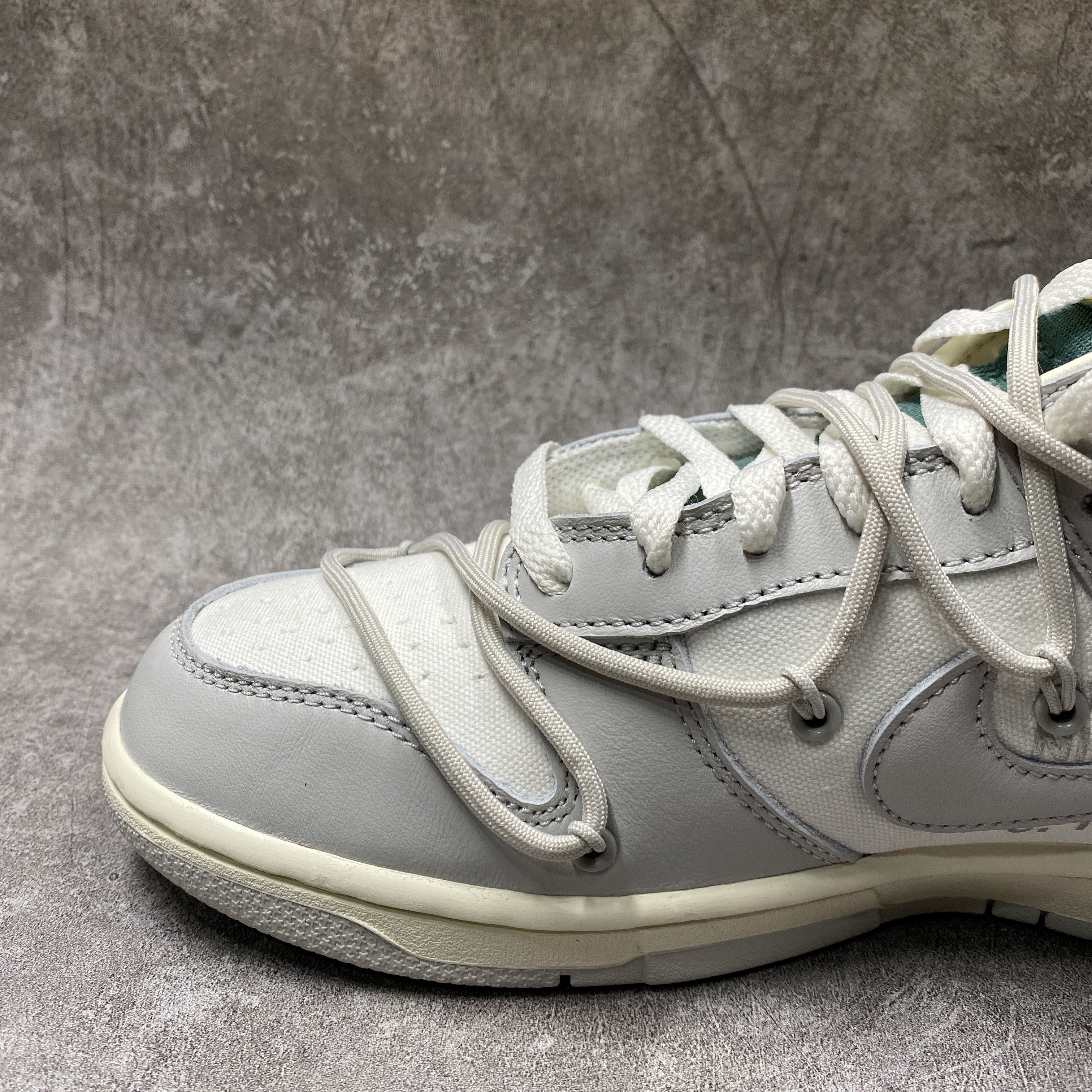Nike Dunk Low Off-White Lot 42