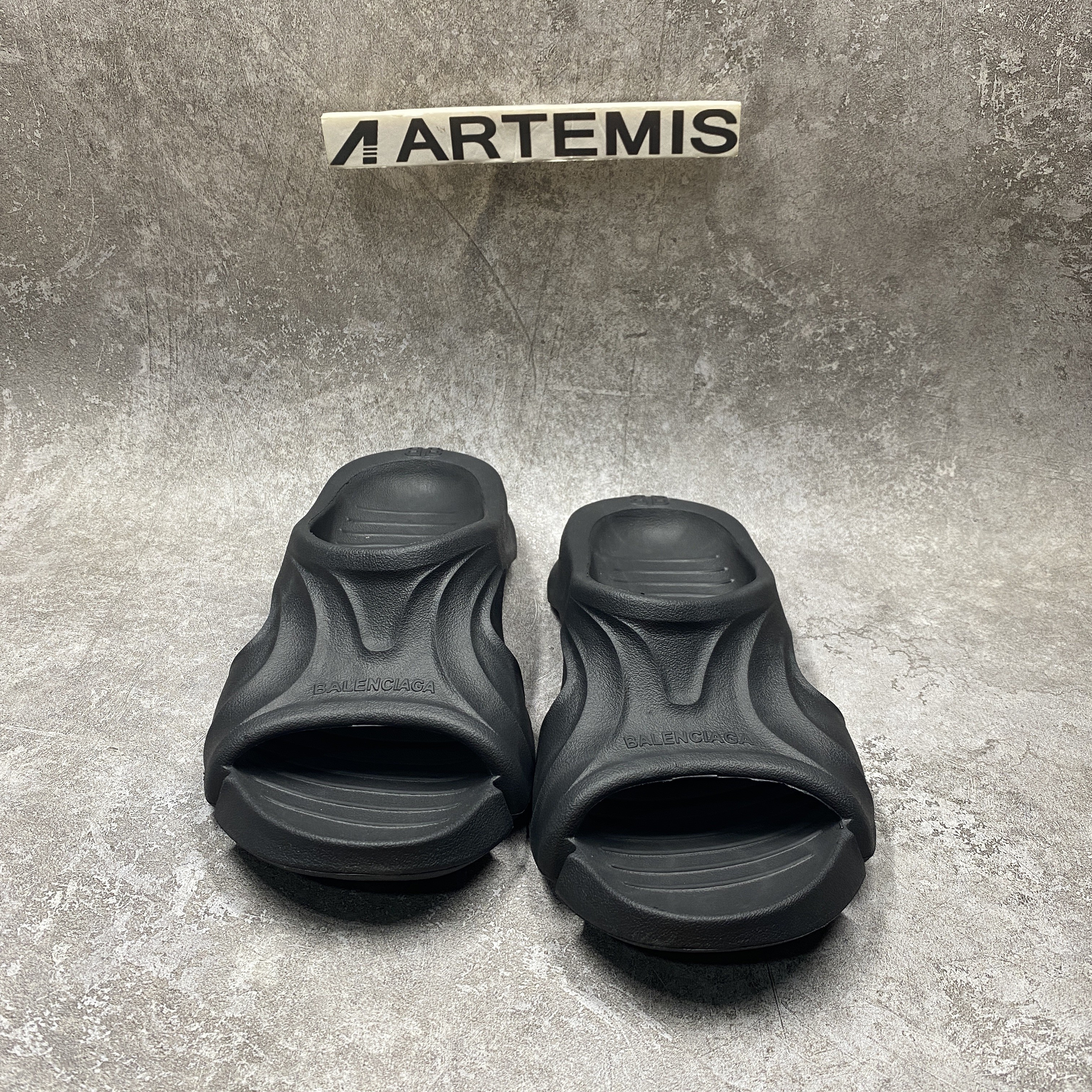 Balenciga Mold Slides Black (run one size bigger)