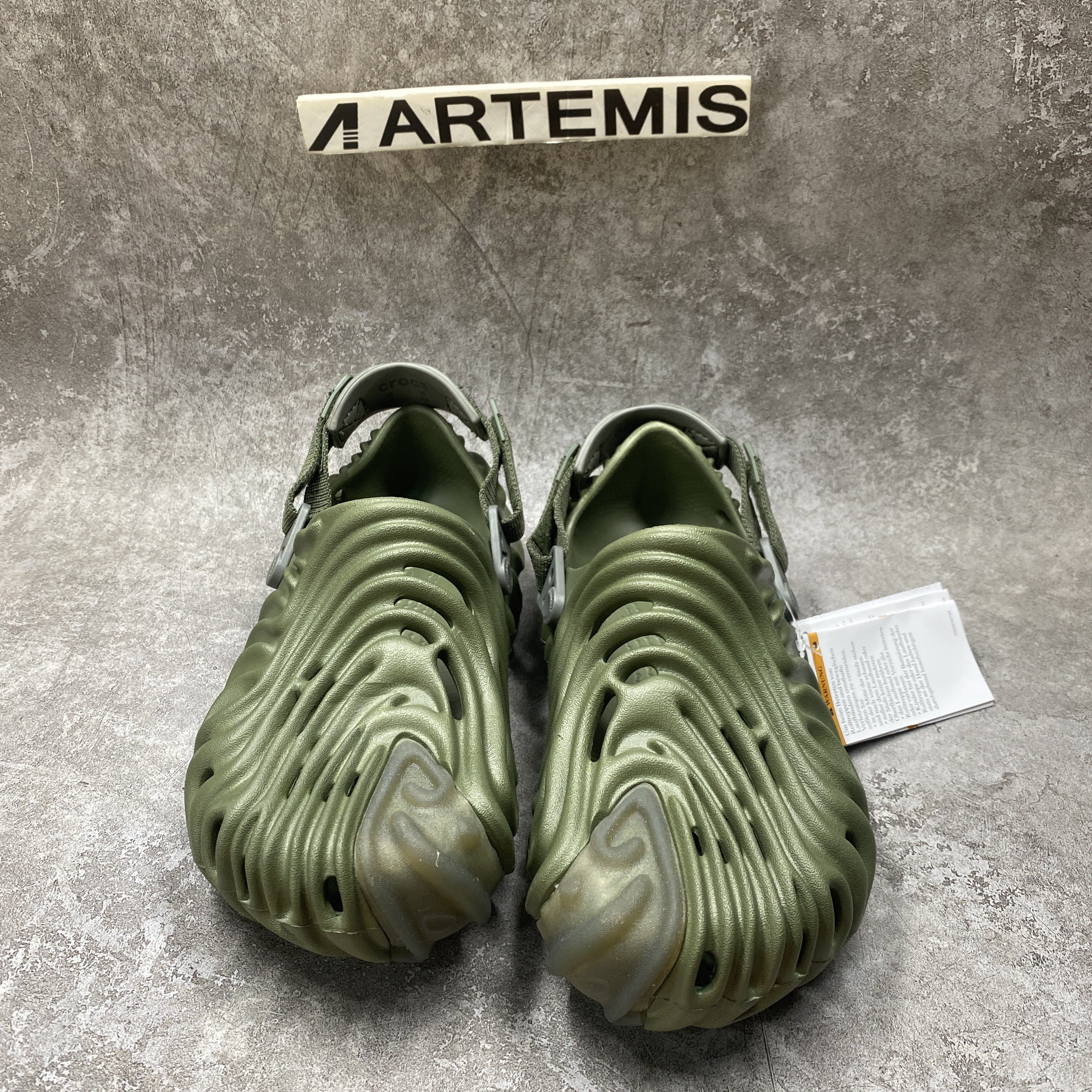 Cr*0*s pollex clog by salehe bembury cucumber