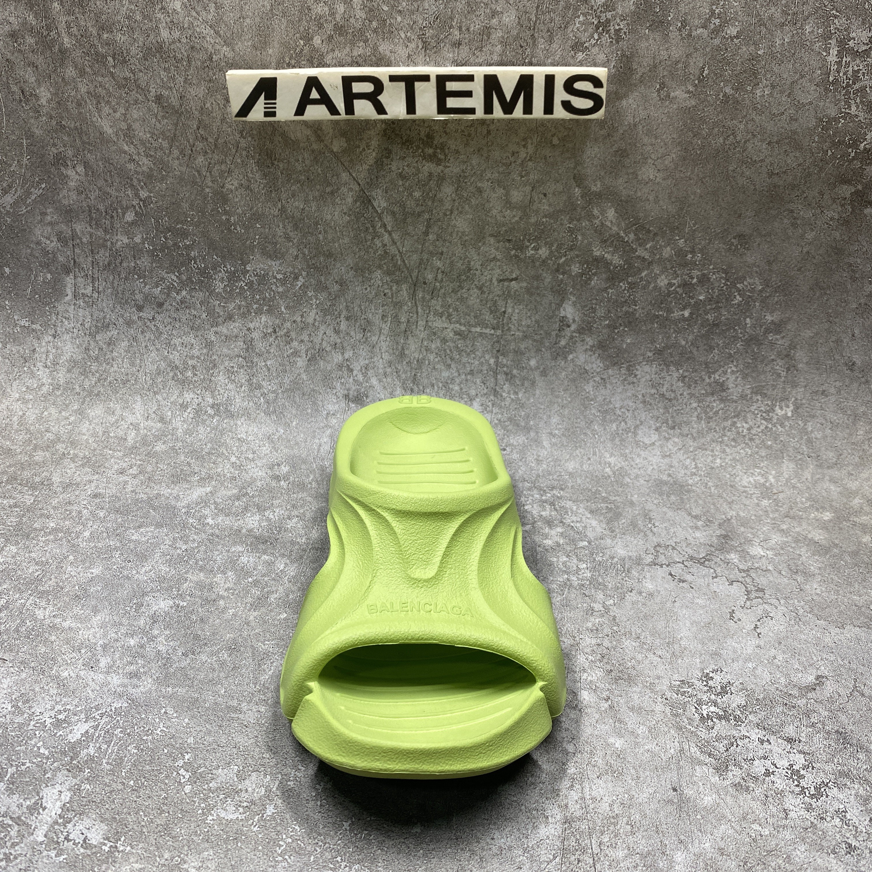 Balenciga Mold Slides Green (run one size bigger)