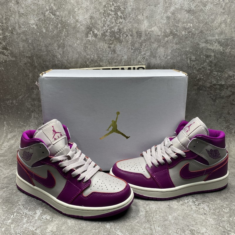 Air Jordan 1 Mid Magenta (2022)