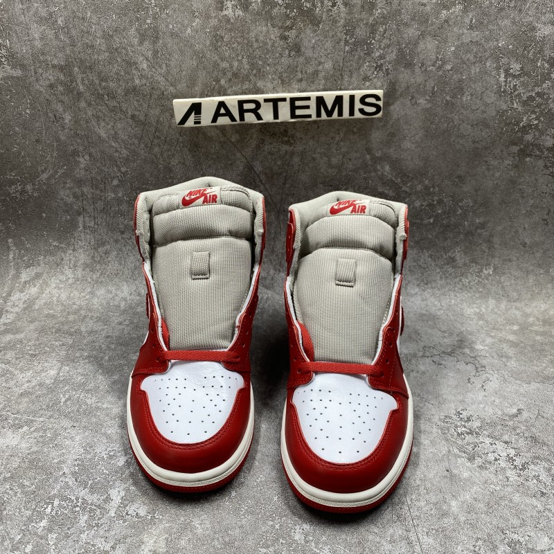 Air Jordan 1 High OG Newstalgia Chenille