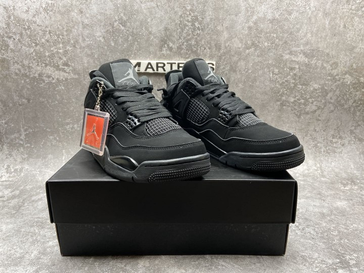 Air Jordan 4 Retro Black Cat (2020)