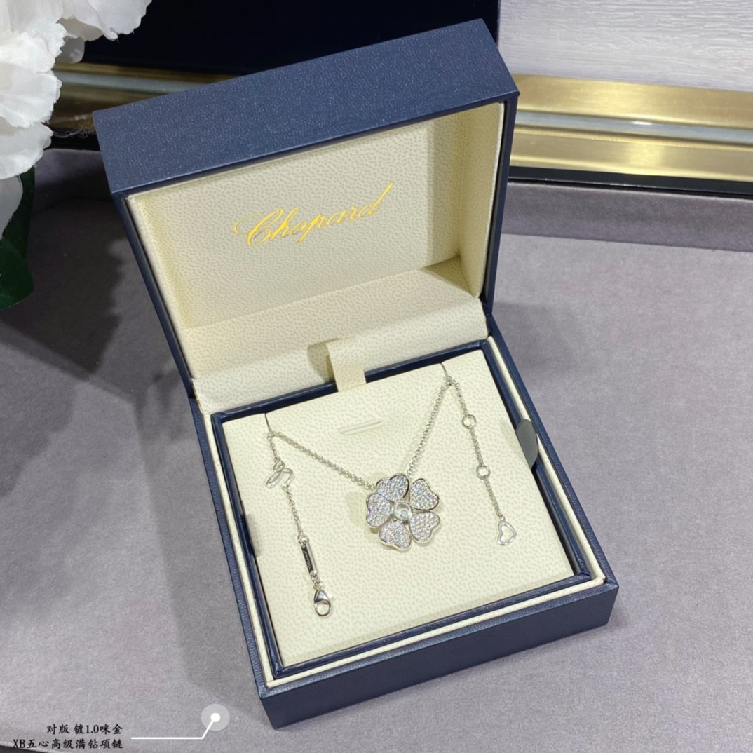 chopard five He**ts full di*m*nd necklace