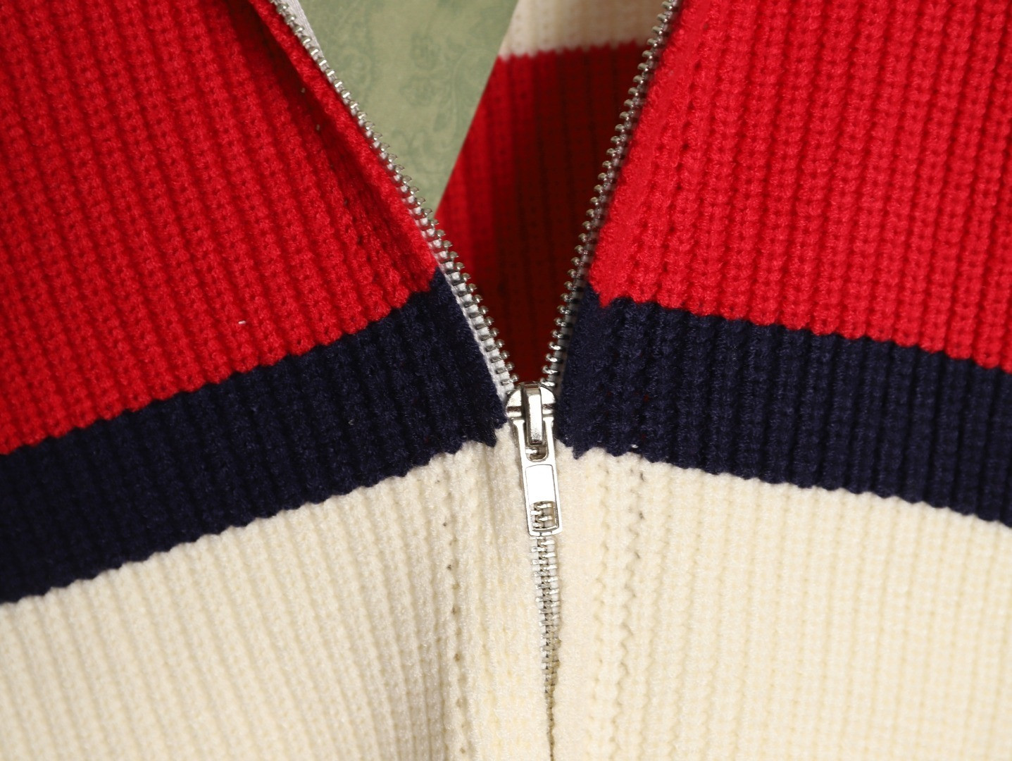 G*u*i 25fw sweaters coats