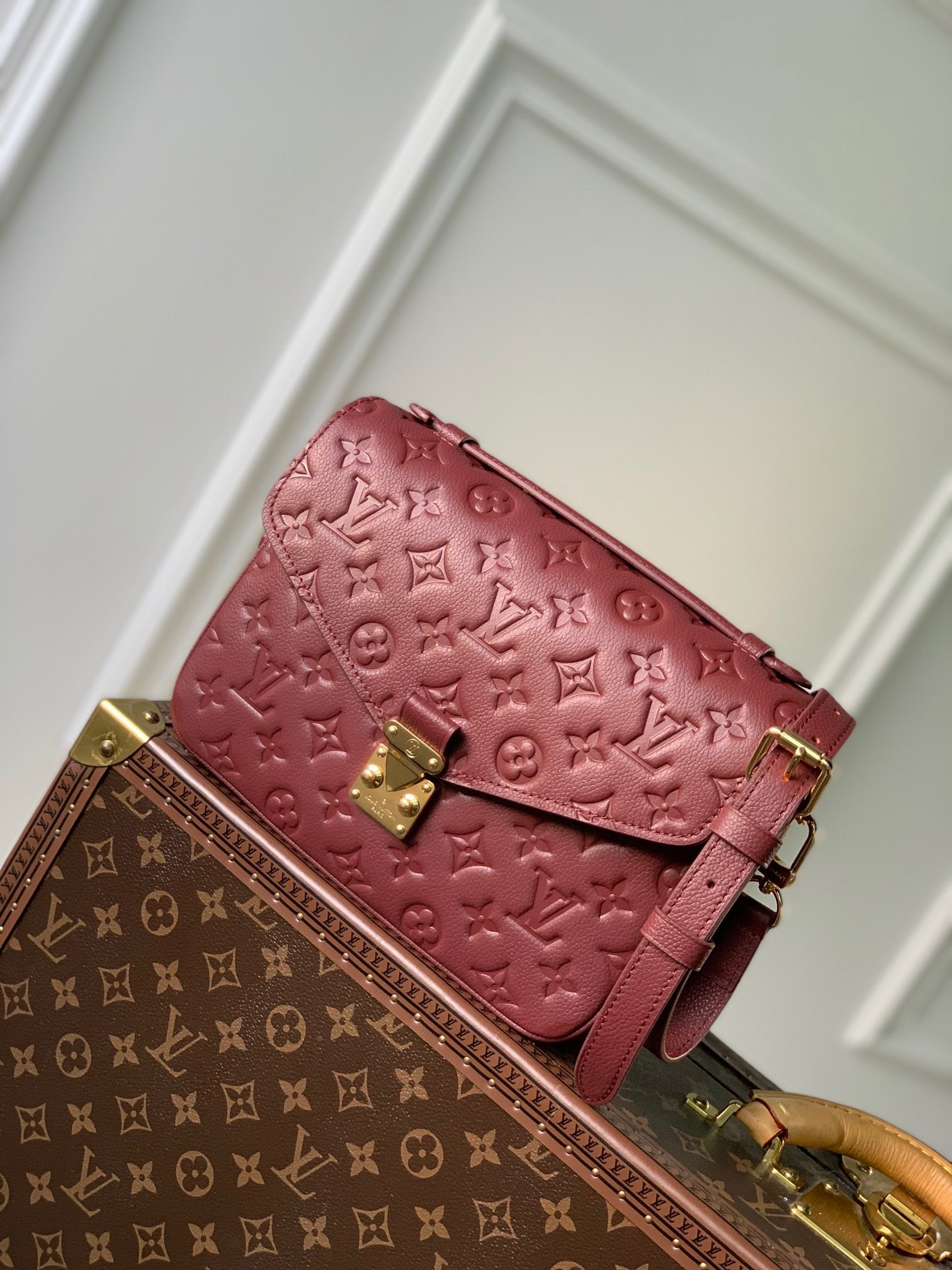 LV pochette metis M41487