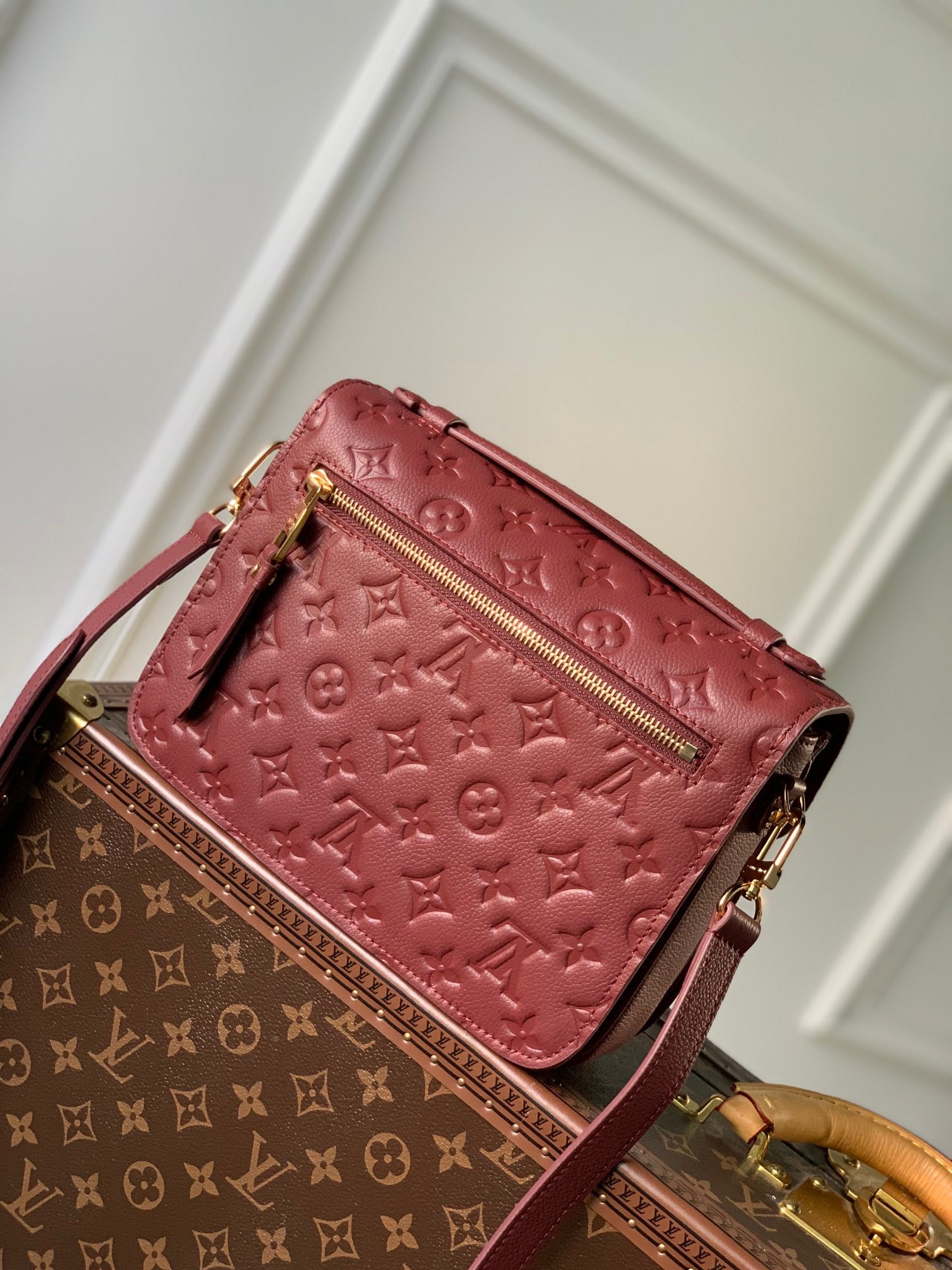 LV pochette metis M41487
