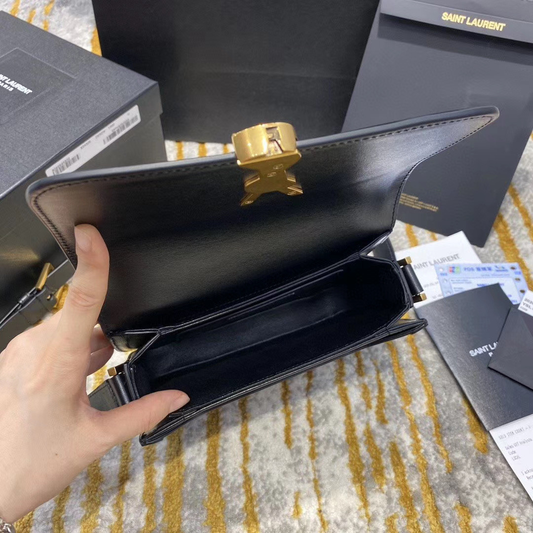 y*l Sa**t Lau*nt solferino box bag 19cm