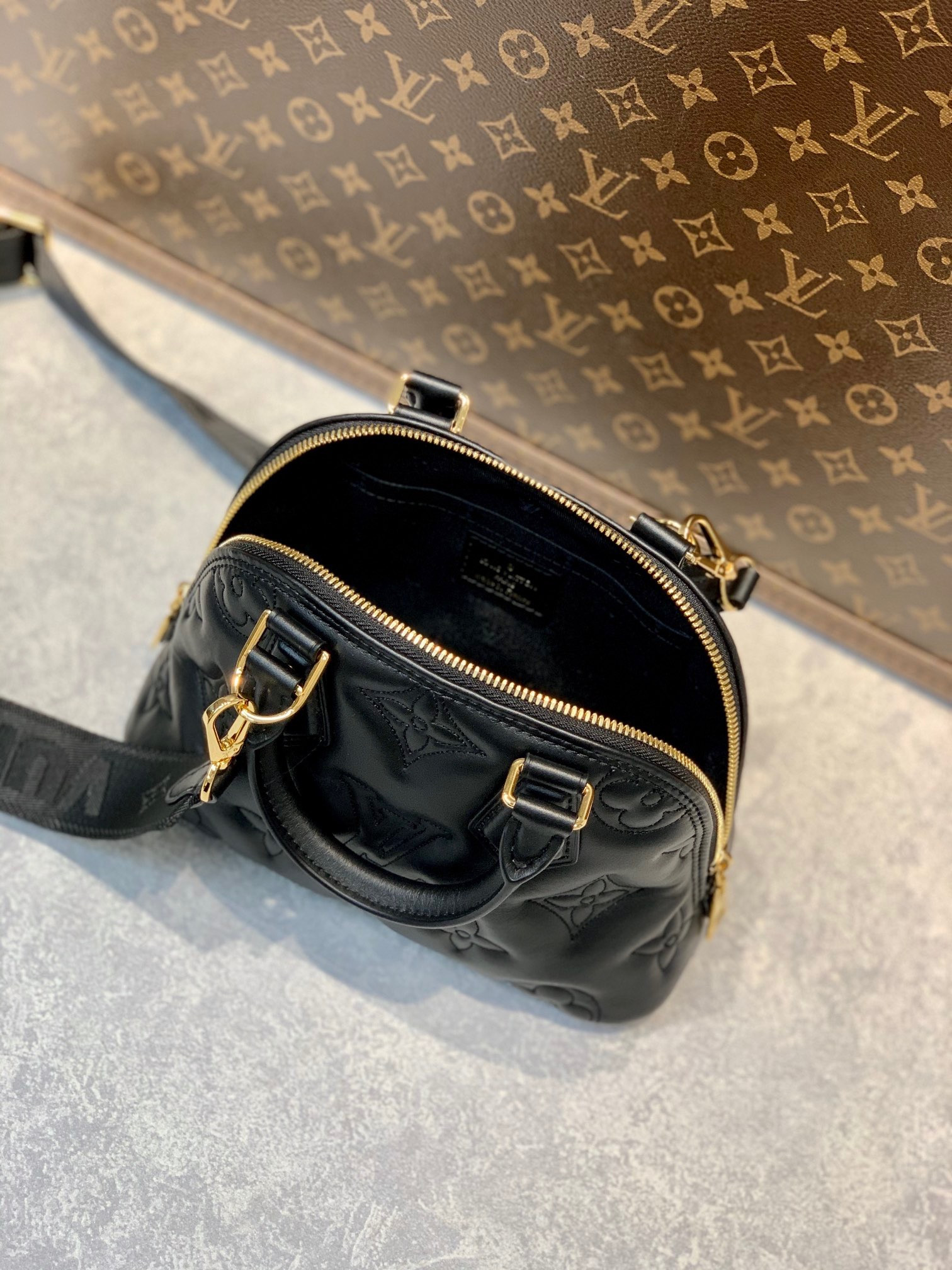LV ALMA BB M59793