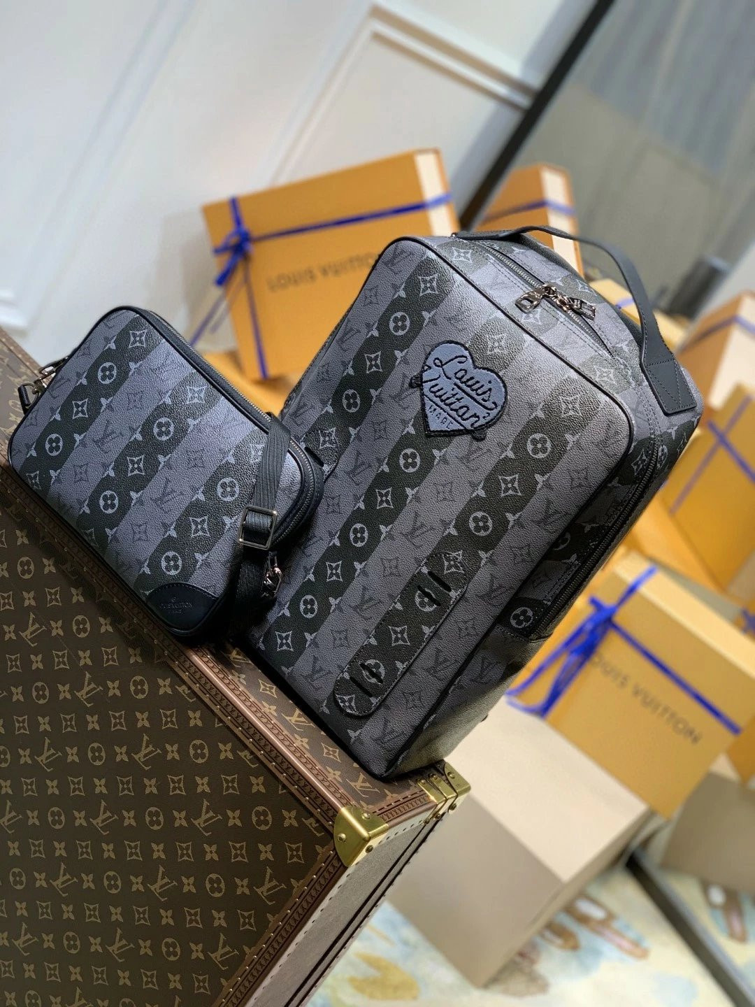 LV UTILITARY BACKPACK M45962