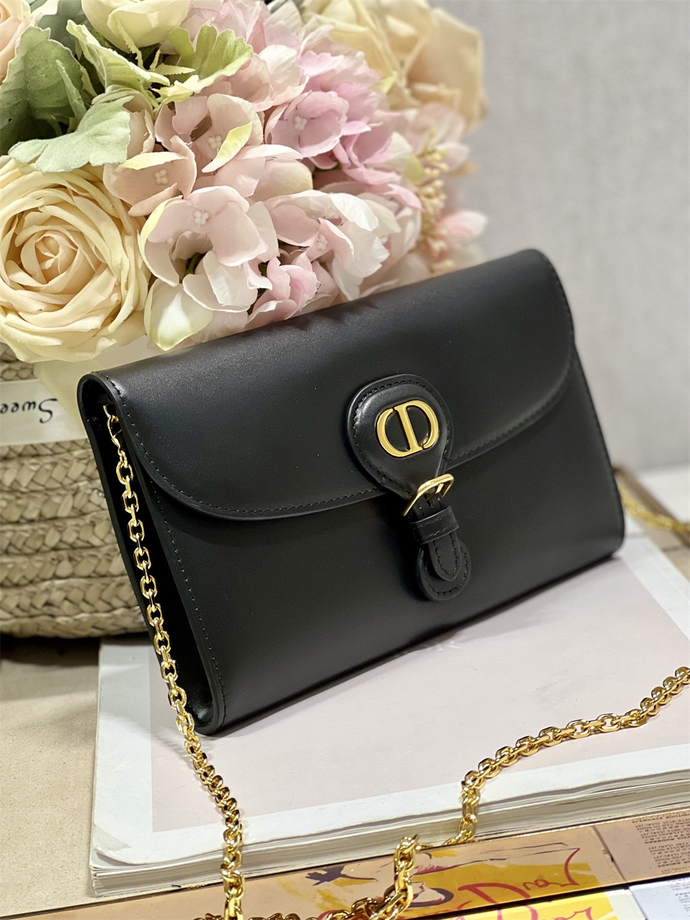 D*or bobby east-west pouch with chain latte smooth calfskin black