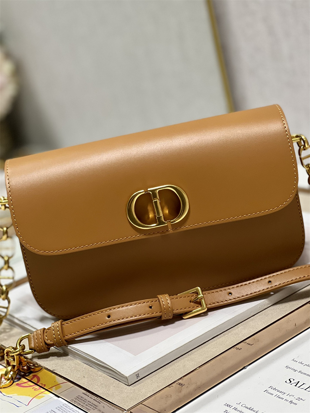 D*or 30 montaigne avenue caramel 22.5 x 12.5 x 6.5 cm