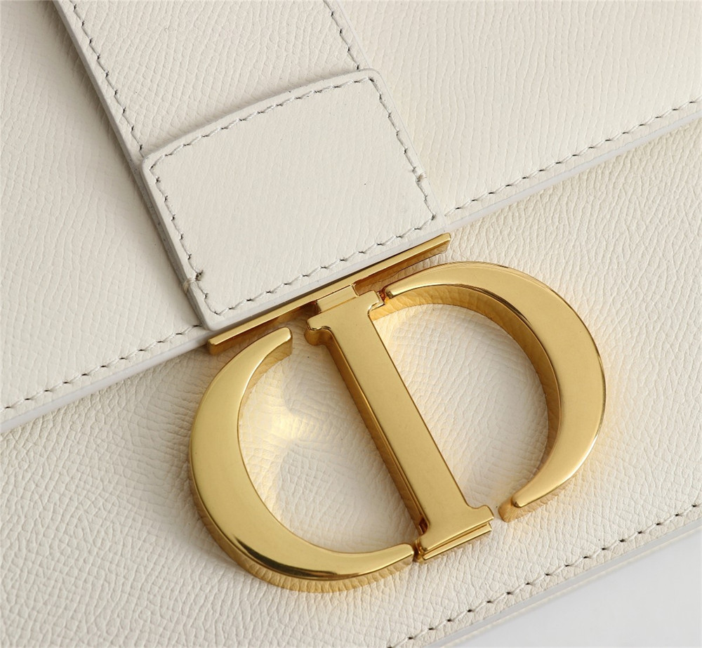 D*or 30 montaigne chain bag grained white