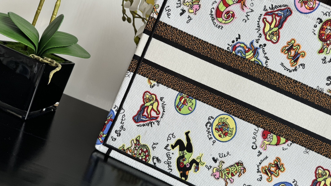 large D*or book tote white multicolor dragon zodiac embroider 16.5 x 14 x 7.5 inches