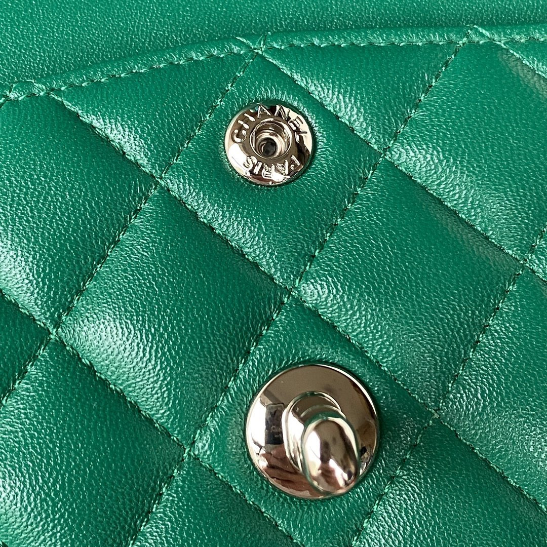 Ch*el small classic handbag grained shiny calfskin & silver-tone metal green 5.7 × 9 × 2.3 in