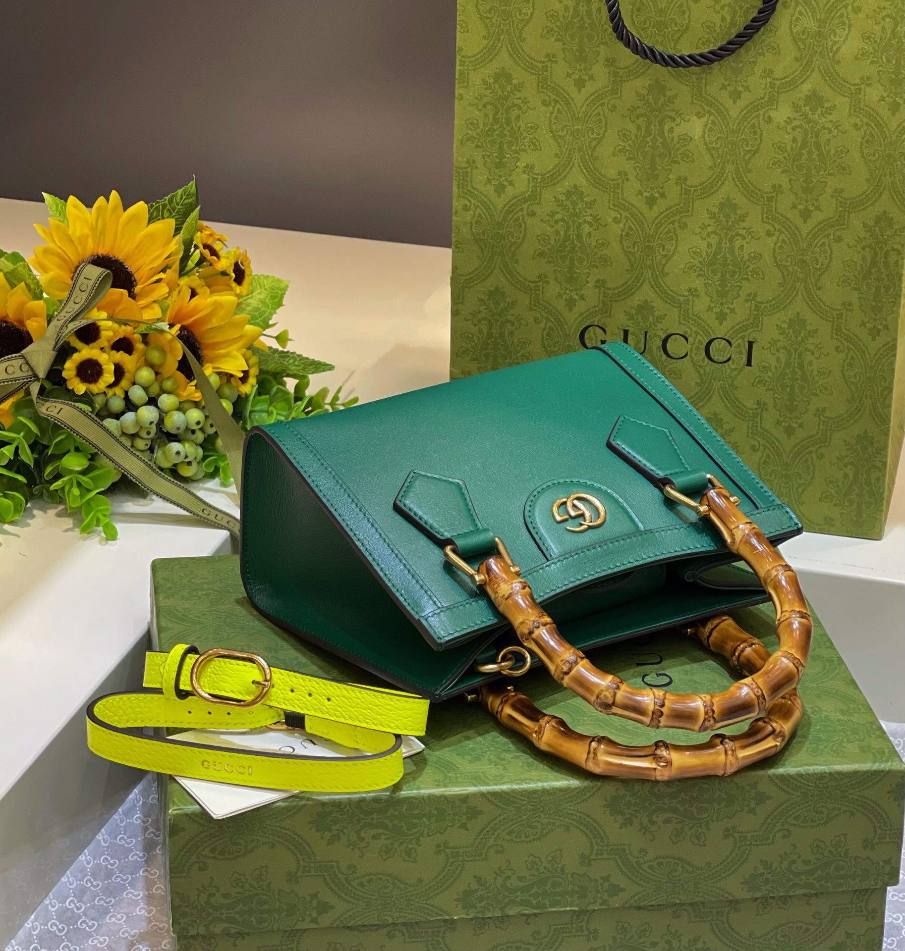 G*u*i diana mini tote bag green 20w x 16h x 10d cm