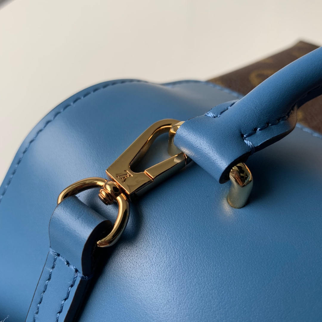 LV Locky BB M44321 7.9 x 6.3 x 3 inches