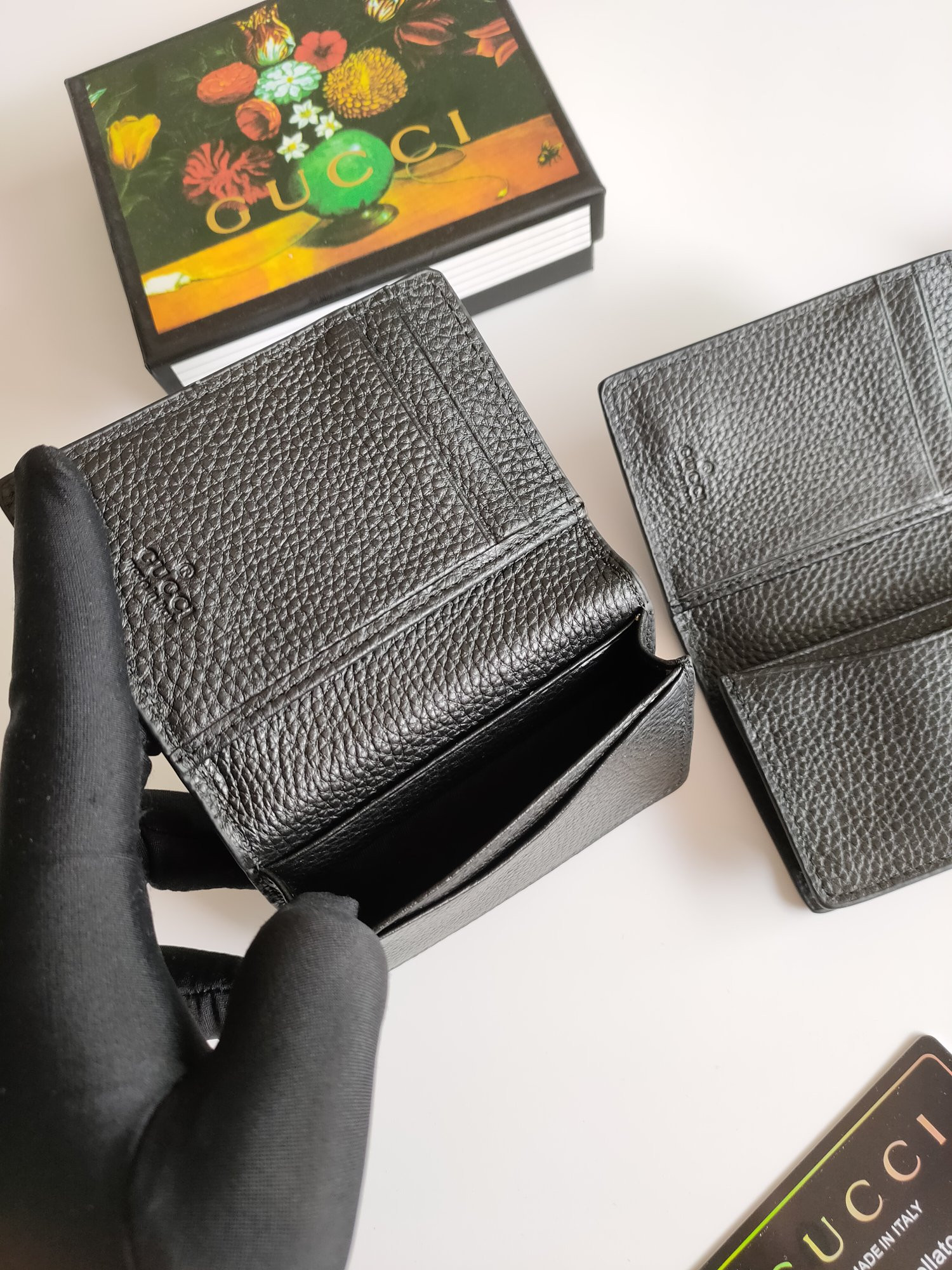 G*u*i gg  card case wallet