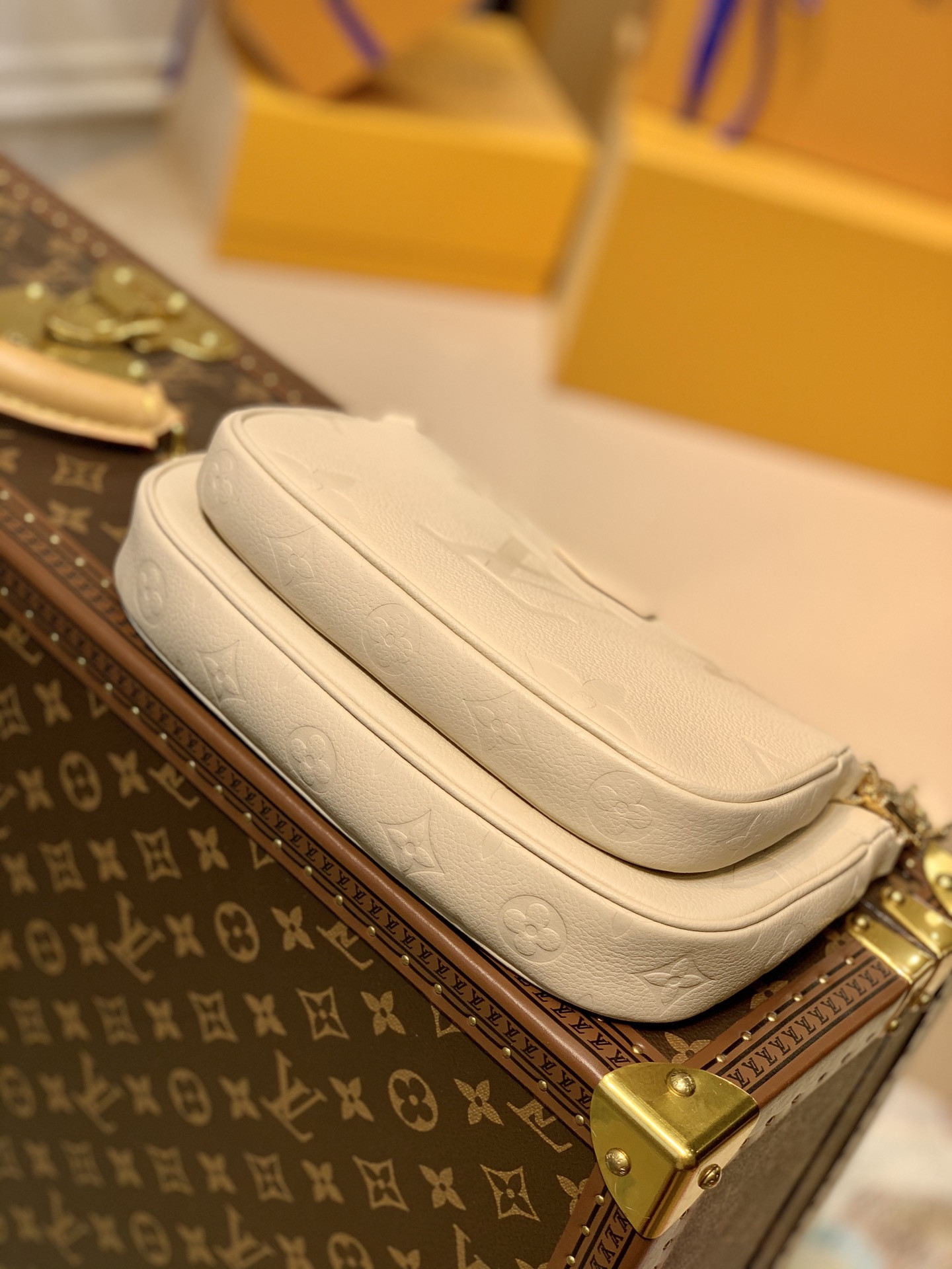 l0*is V*t0n m46568 multi pochette accessoires 9.4 x 5.3 x 1.6 inches