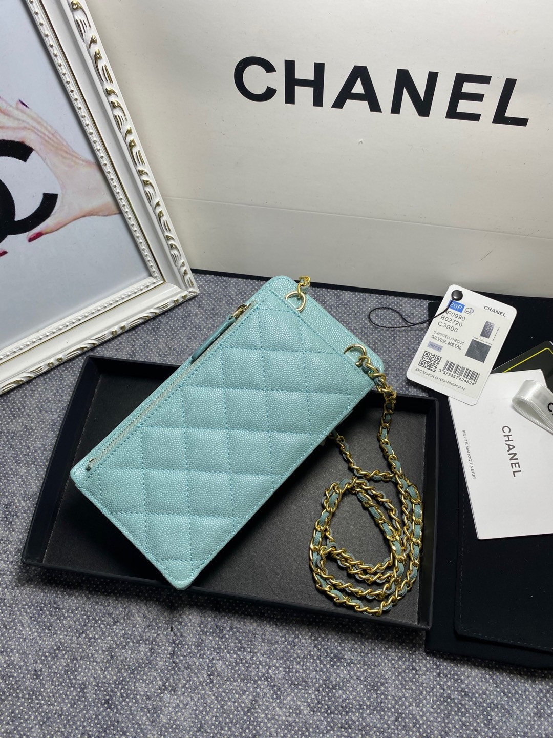 Ch*el long zipped wallet 19-11cm