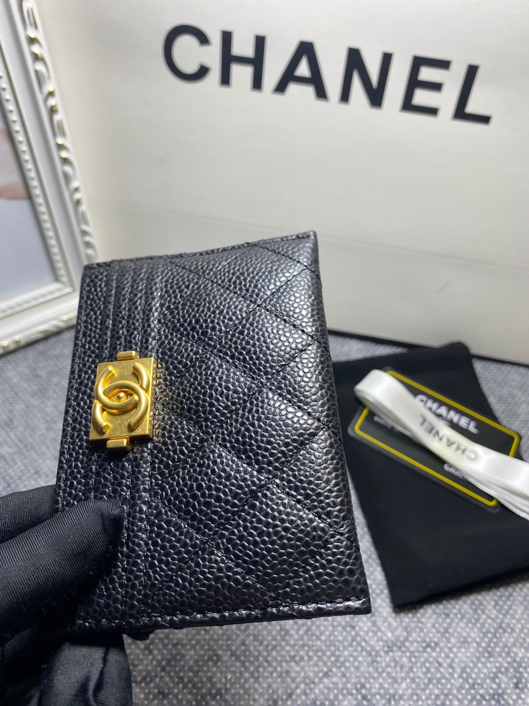 Ch*el card holder 10cm