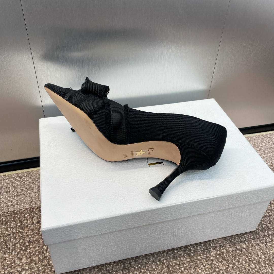 ua D*or aD*orable pump