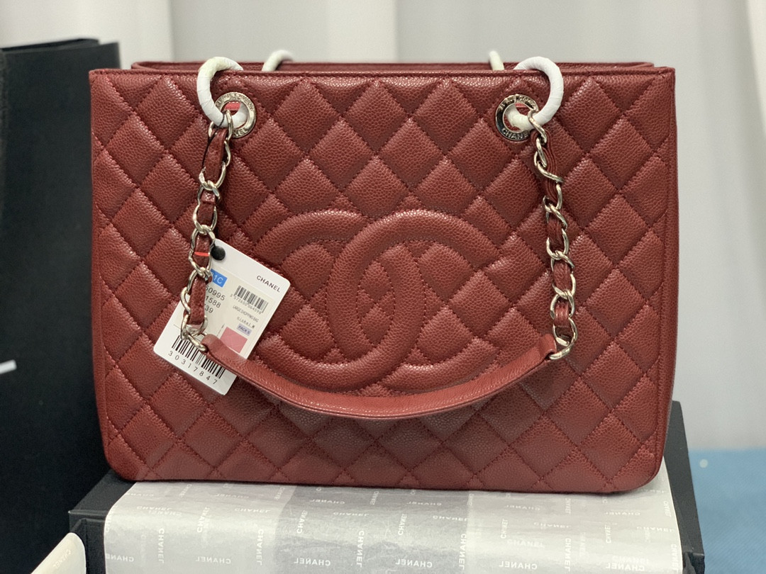 Ch*el gst caviar leather hardware 24x33x13cm